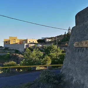 Landhaus Village. Tony Frias., Fasnia